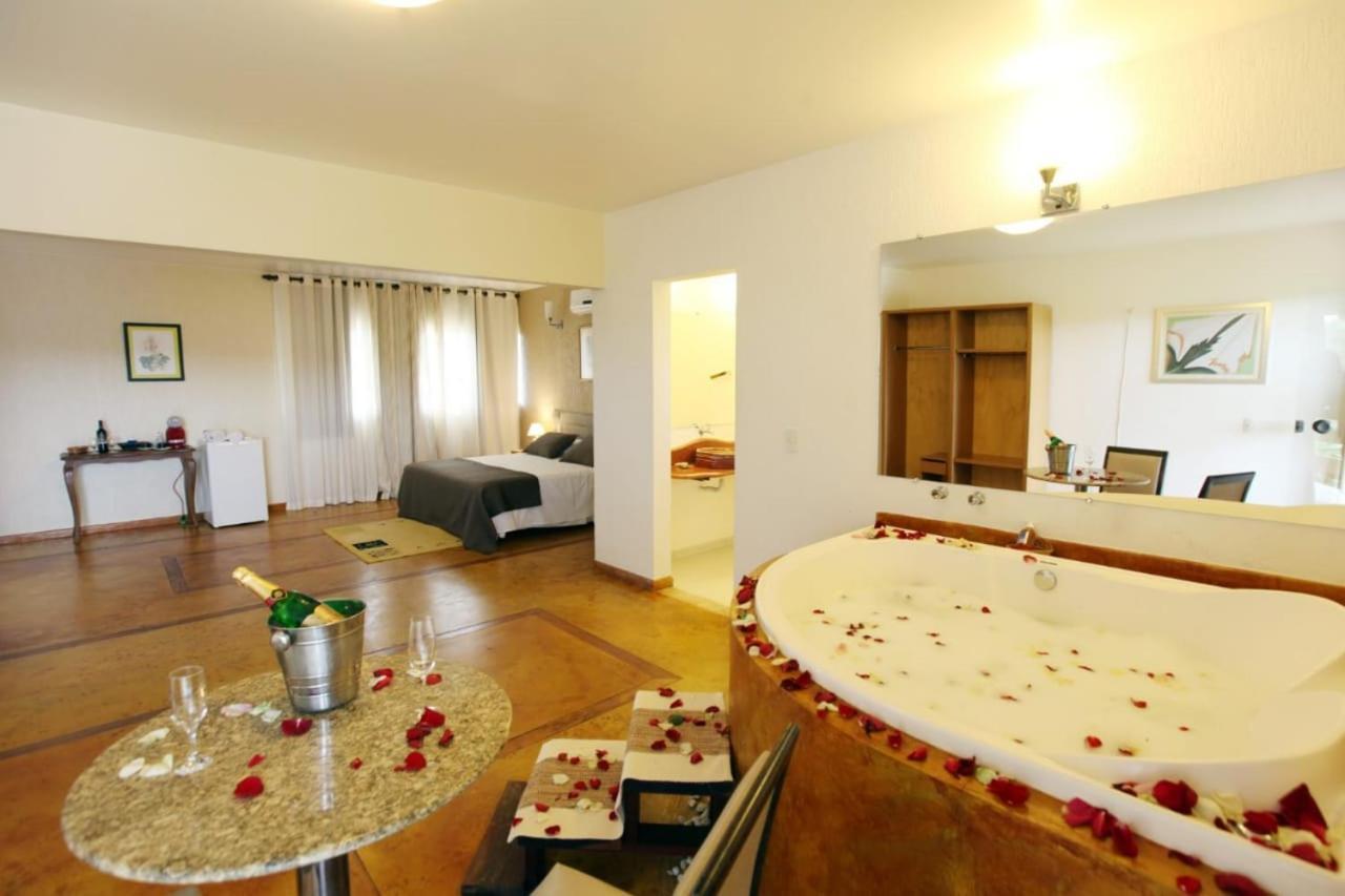 Chappada Hotel Алту-Параїзу-ді-Гояс Екстер'єр фото